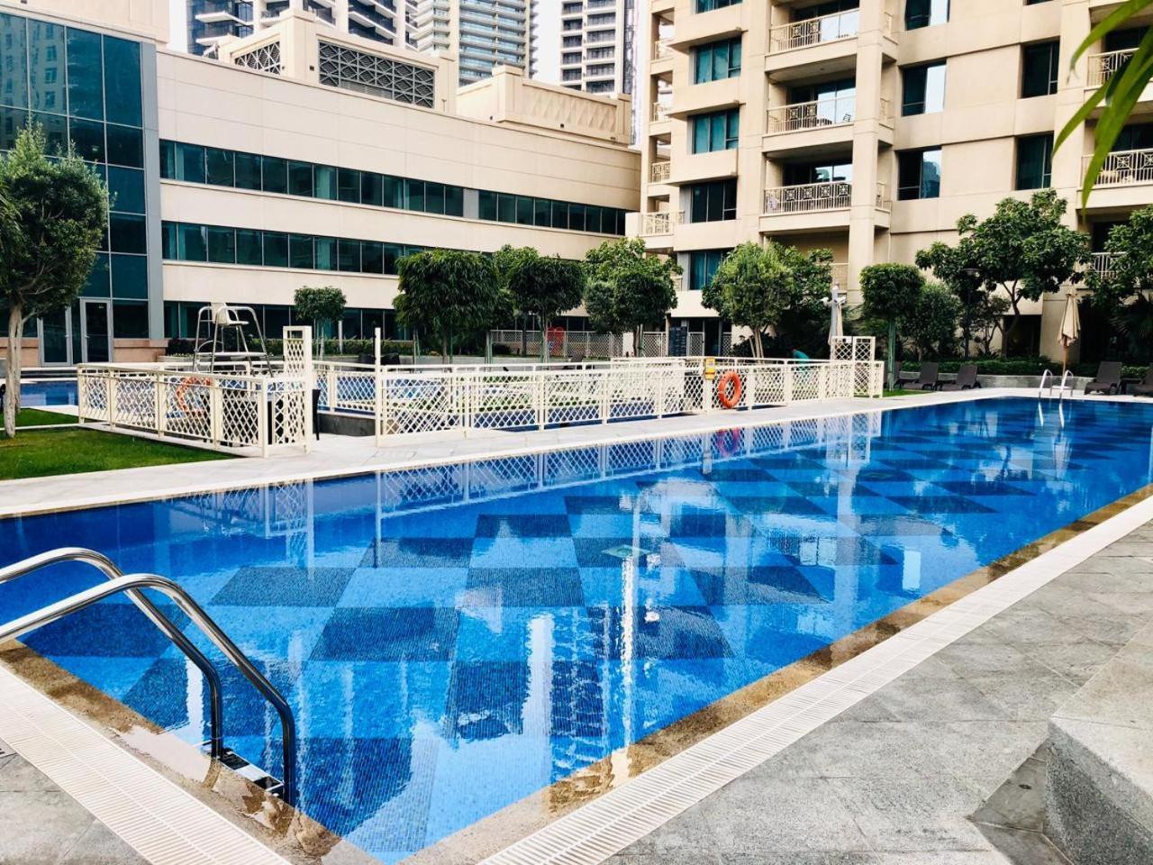 Luxury 2Br Downtown Apt With Burj Khalifa Views Dubai Exterior photo