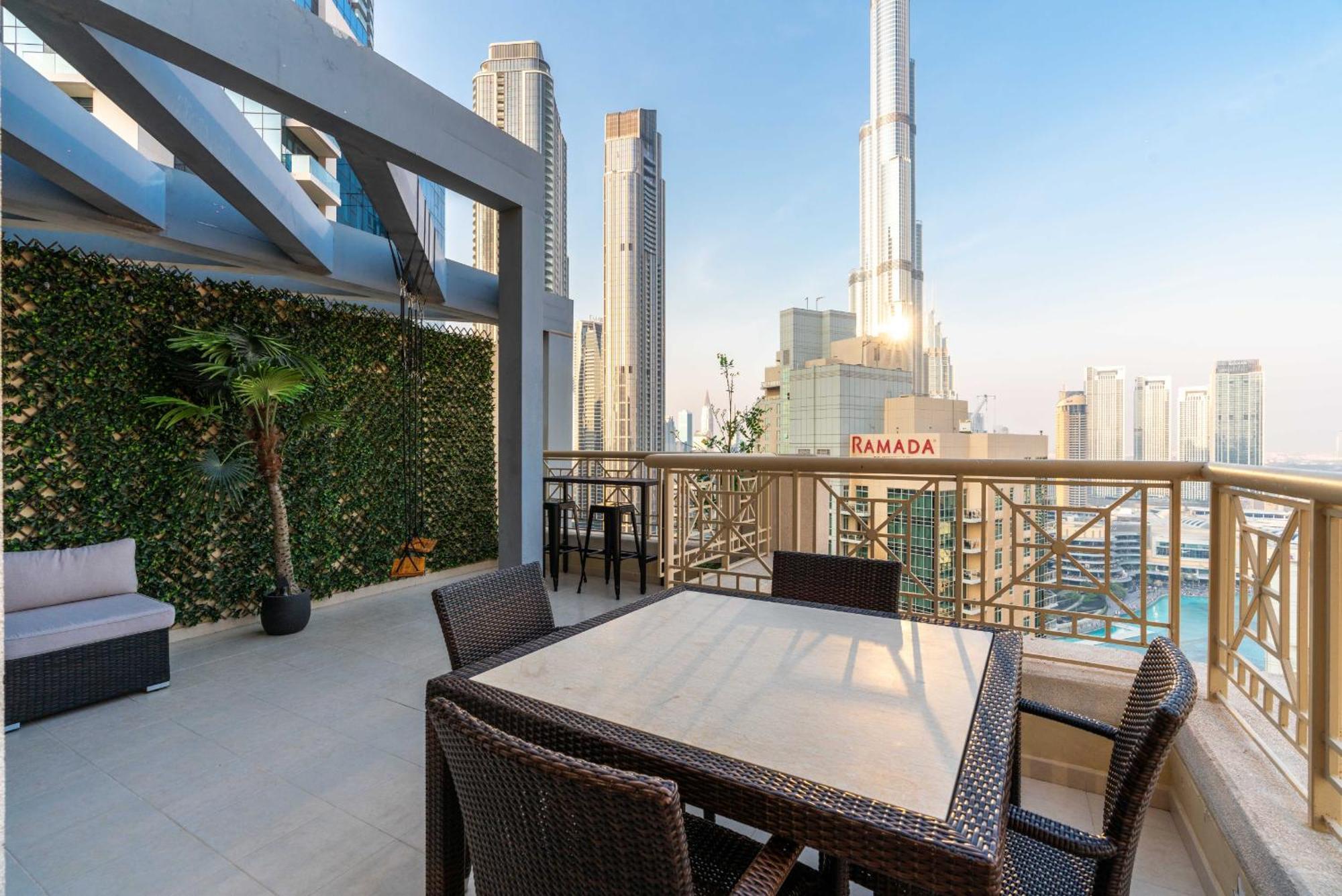 Luxury 2Br Downtown Apt With Burj Khalifa Views Dubai Exterior photo