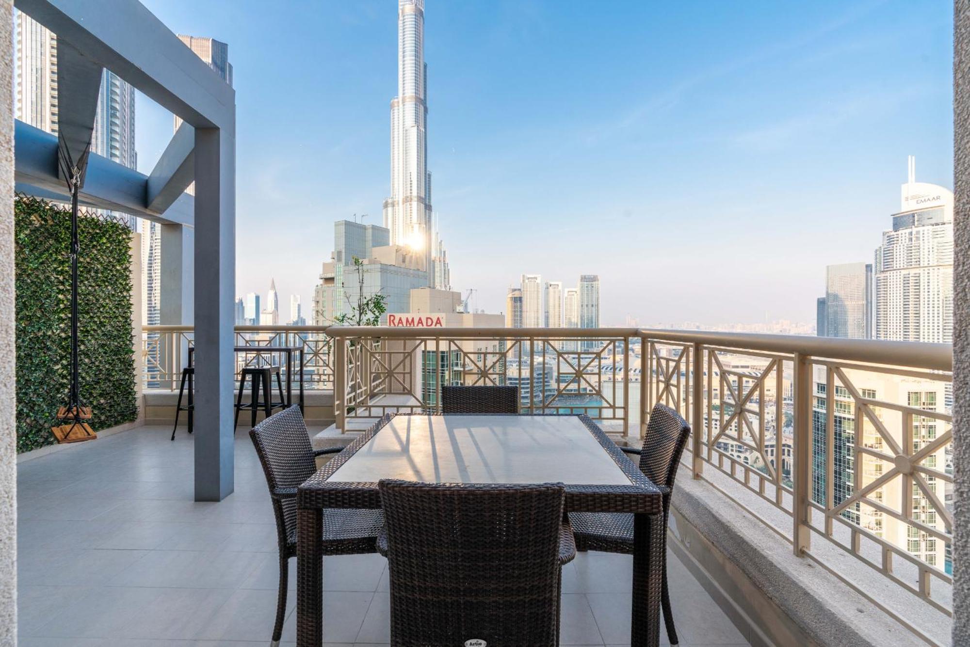 Luxury 2Br Downtown Apt With Burj Khalifa Views Dubai Exterior photo