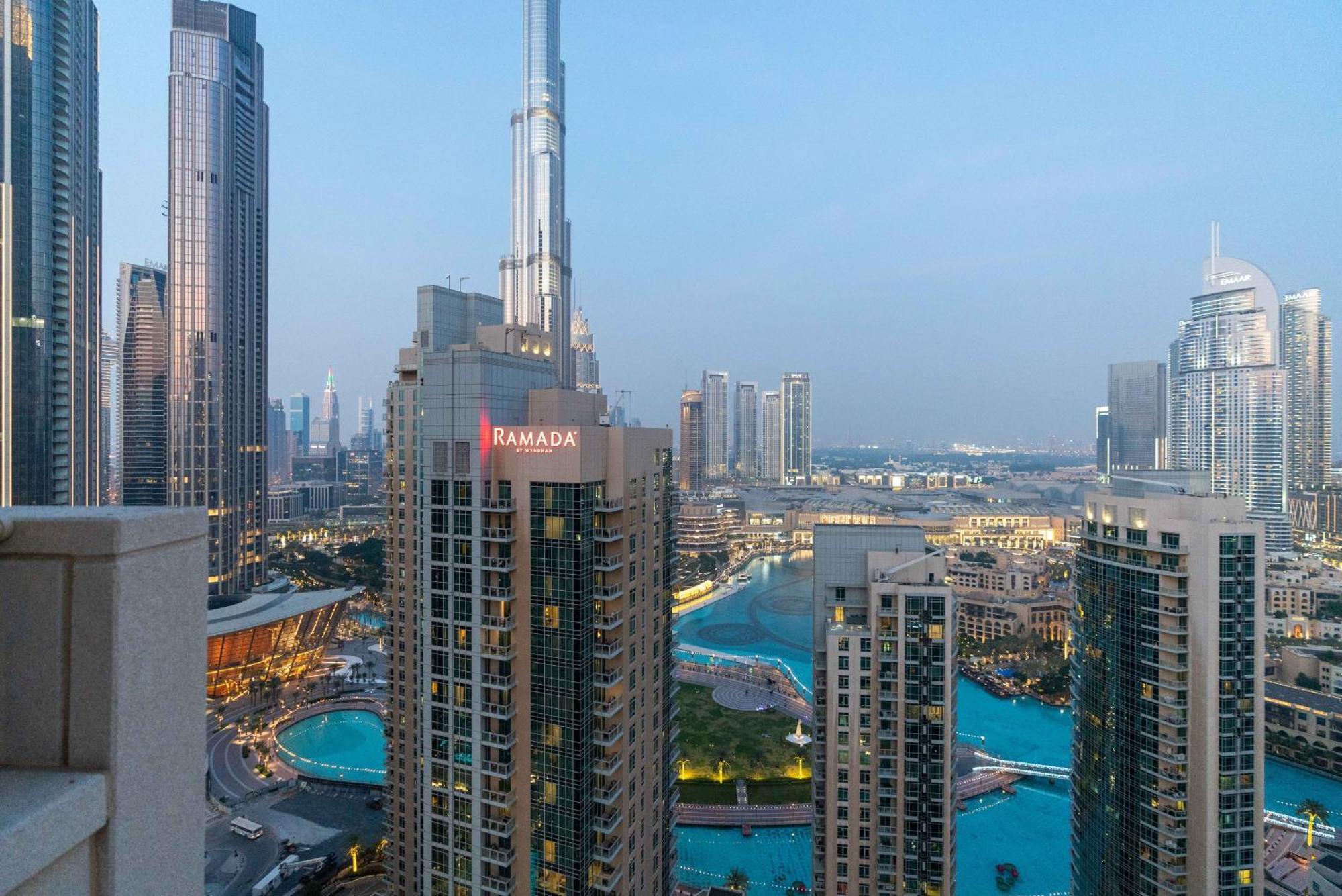 Luxury 2Br Downtown Apt With Burj Khalifa Views Dubai Exterior photo