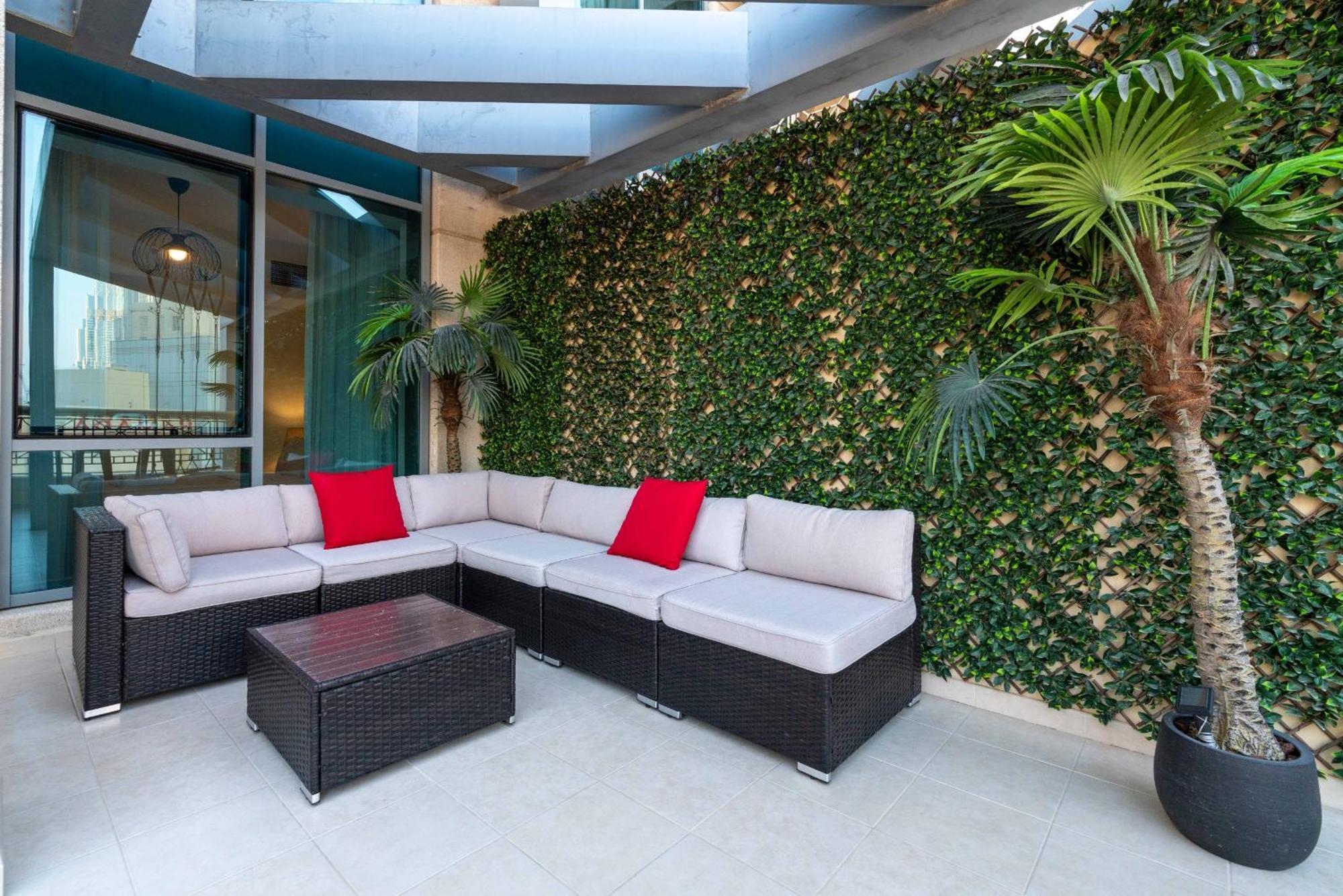 Luxury 2Br Downtown Apt With Burj Khalifa Views Dubai Exterior photo