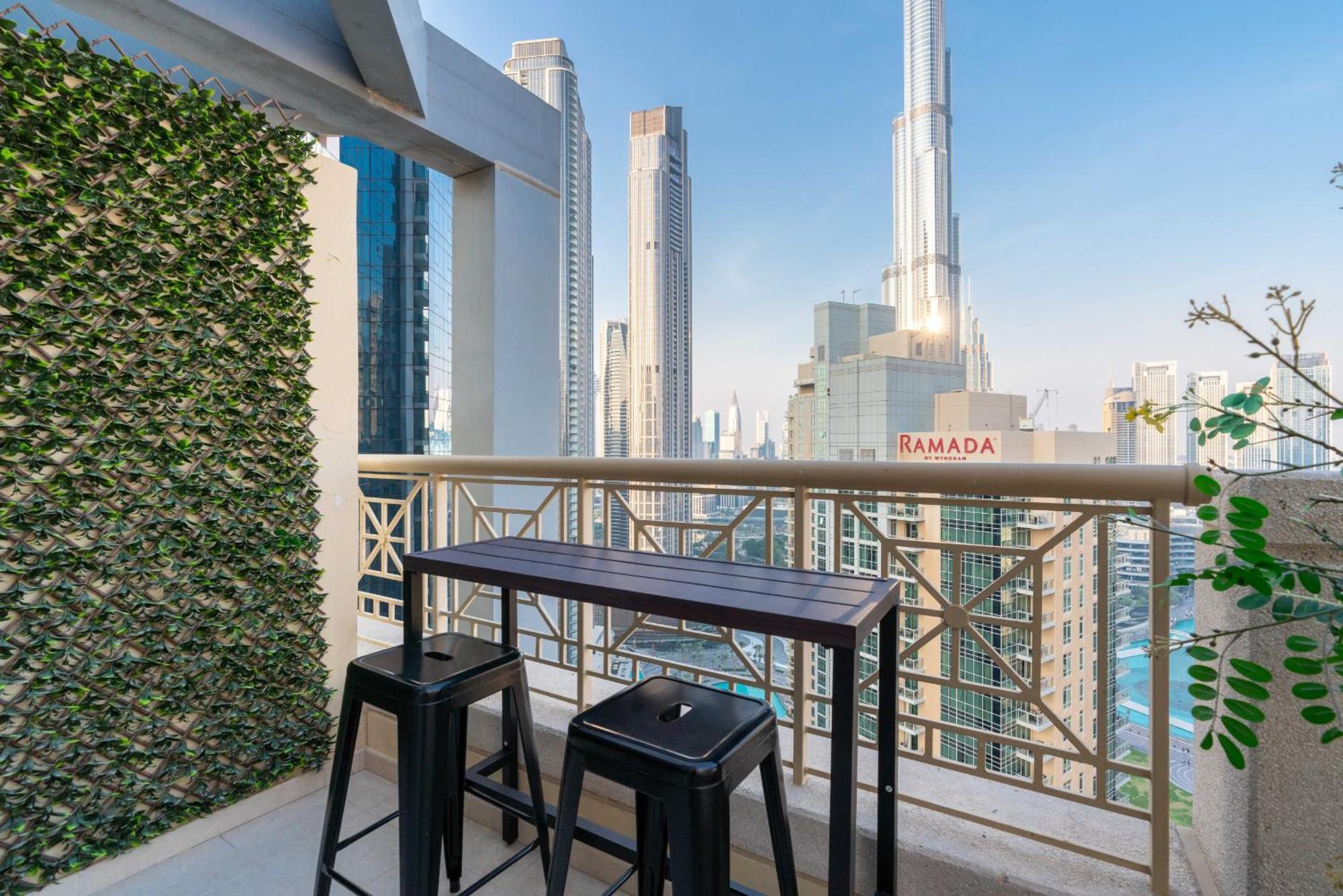 Luxury 2Br Downtown Apt With Burj Khalifa Views Dubai Exterior photo