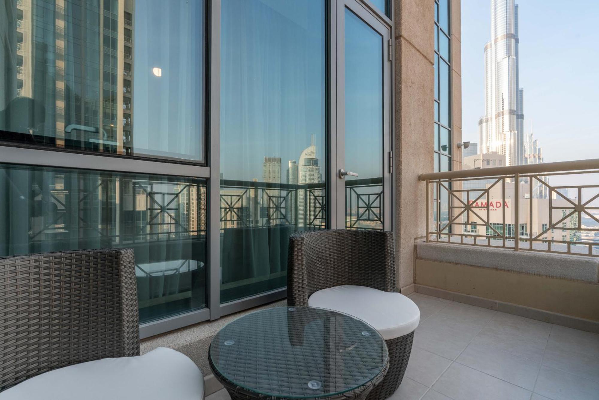Luxury 2Br Downtown Apt With Burj Khalifa Views Dubai Exterior photo