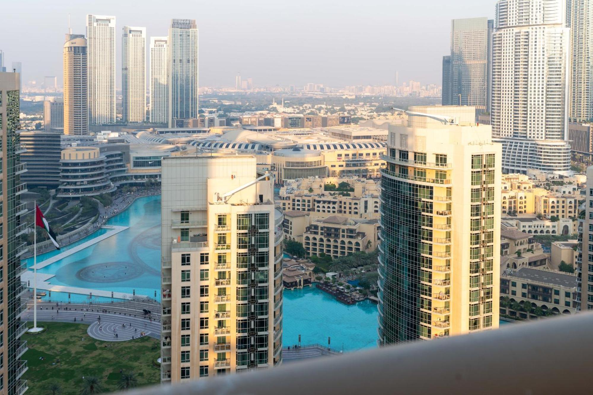 Luxury 2Br Downtown Apt With Burj Khalifa Views Dubai Exterior photo