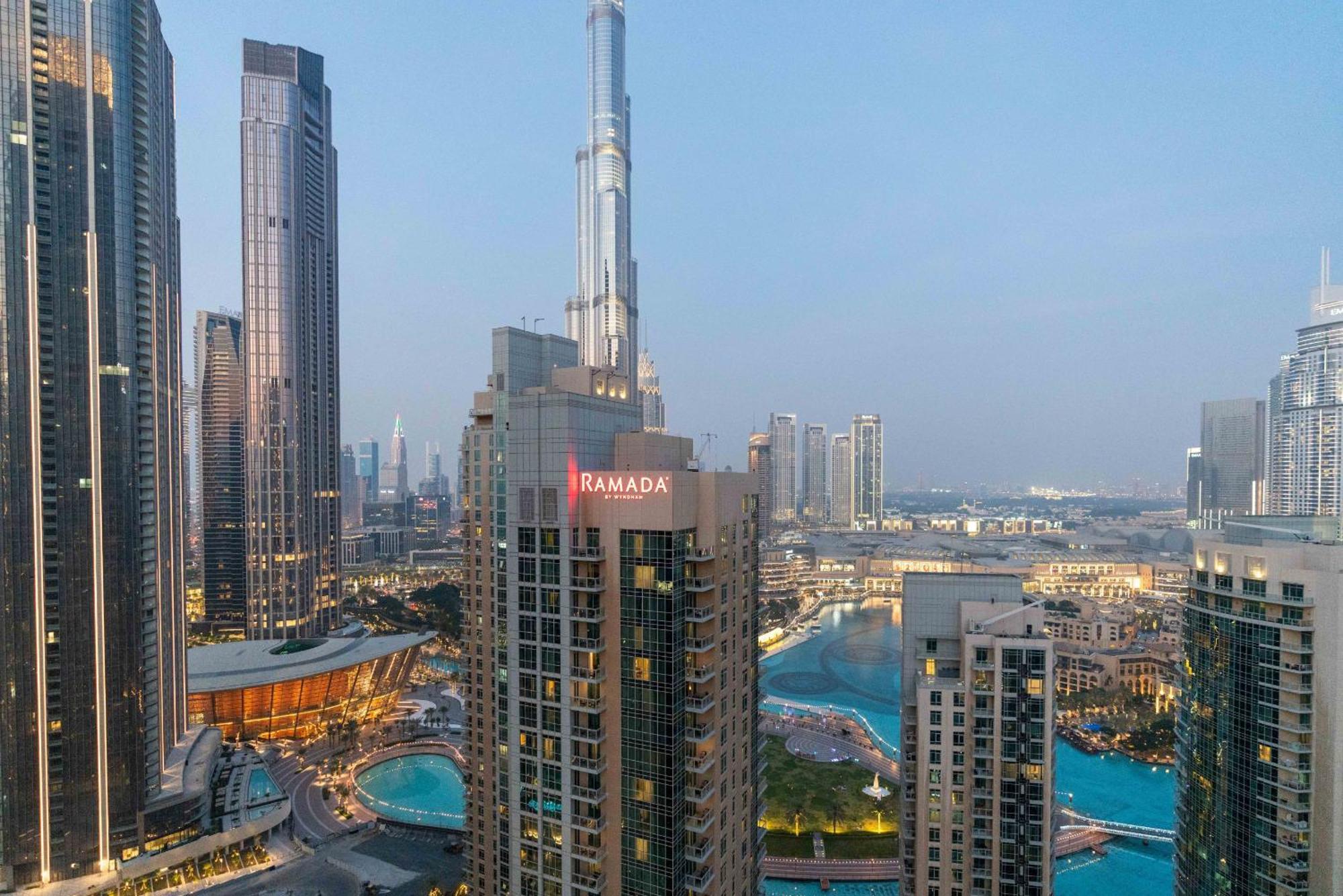 Luxury 2Br Downtown Apt With Burj Khalifa Views Dubai Exterior photo